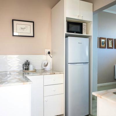 Retreat On Main Pe Accommodation Withkitchenette Image2